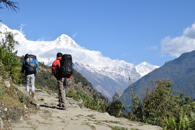 Hike in the Himalayan mountains on a trip to Nepal with VoluntEars